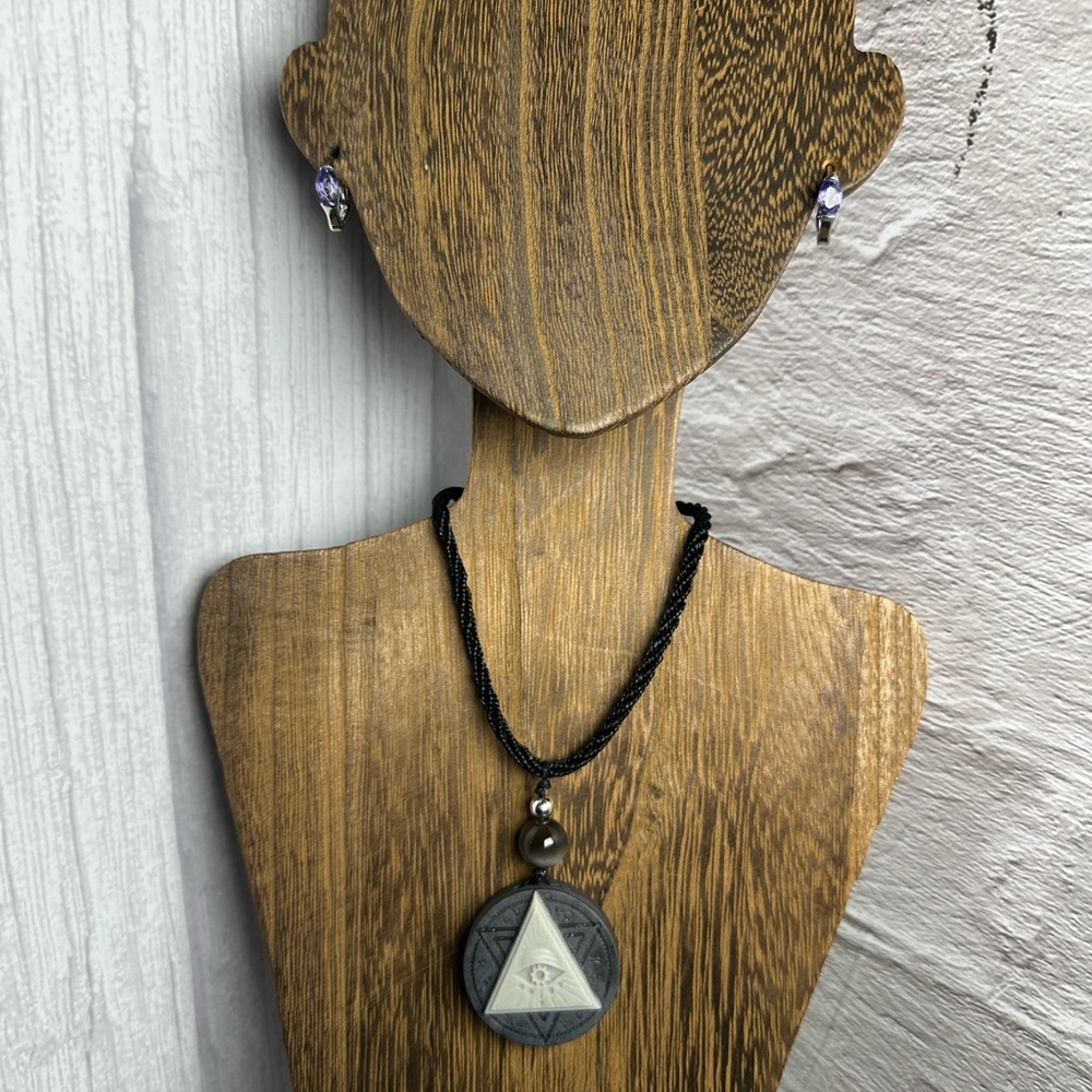 Tai Chi Stone All Seeing Eye Pendant Necklace on Black Adjustable Rope - Picture 3 of 12